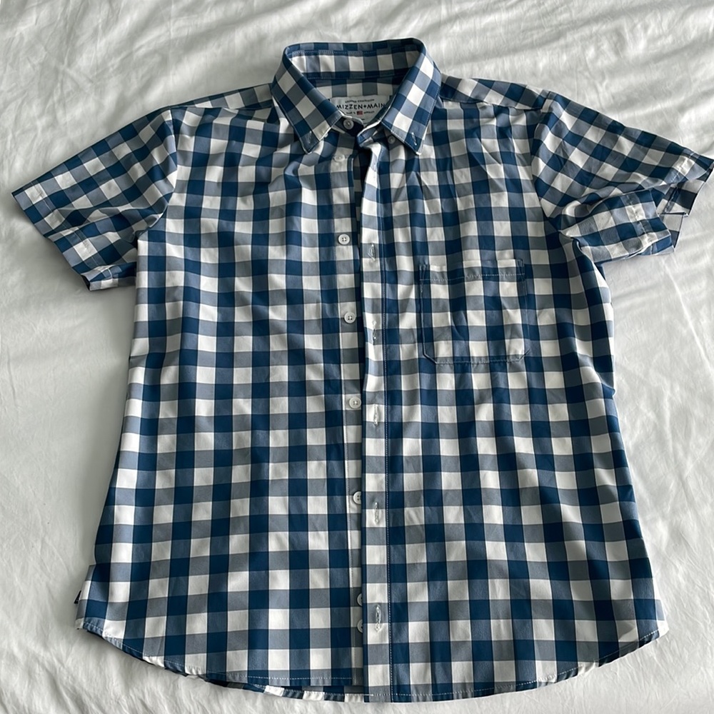 Mizzen and main leeward short sleeved button up large trim fit
